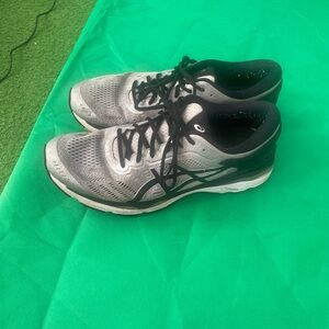Asics Men’s Size 13 Dynamic Duomax Gel Kayano 24 silver and black